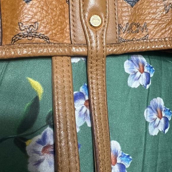 MCM Large Visetos Liz reversible tote - Picture 10 of 16